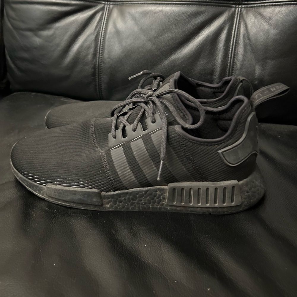 Men’s Adidas original NMD R1